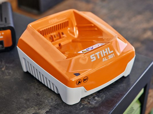 Carregador de Bateria AL 301 Rapido 220V EA094305508 -Stihl