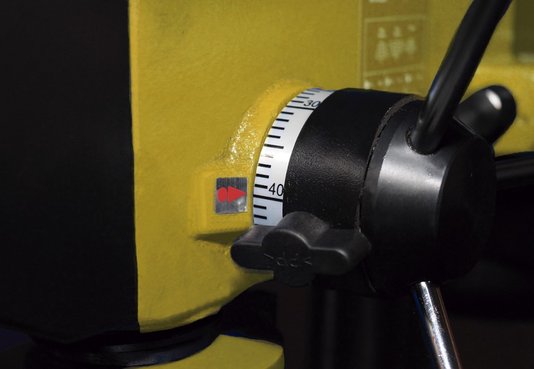 Furadeira De Bancada Mfb-16 Mandril 5/8 500W Menegotti 220V