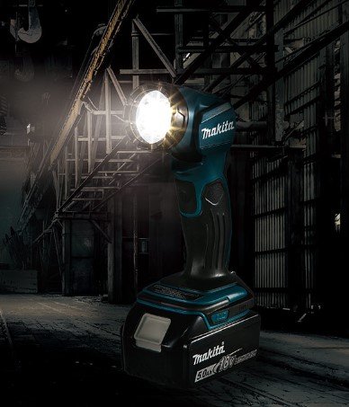 Lanterna de Led a Bateria 18v DML815 Sem Bateria e Carregador -Makita