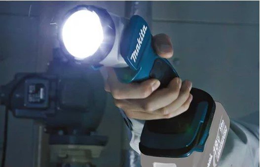 Lanterna de Led a Bateria 18V DML802 Sem Bateria e Carregador -Makita