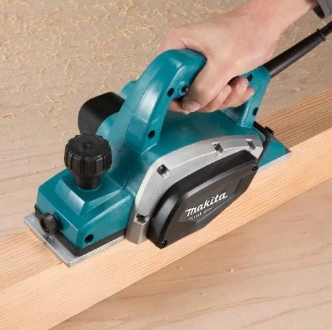 PLAINA ELÉTRICA 580W 220V 1,0MM M1902B 82MM MAKITA