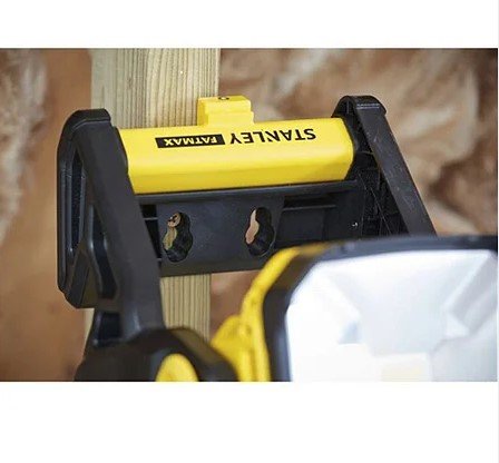 Refletor Led a Bateria 20V SCL030-B2 S/bat S/carr STANLEY