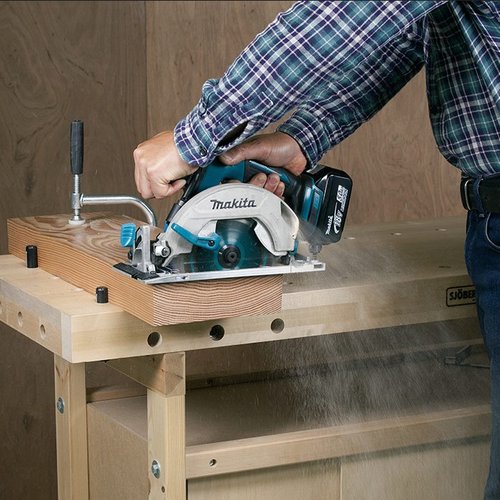 Serra Circular A Bateria Dhs680rtj 18v Com  2 Baterias de 5ah Makita