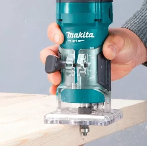 Tupia Manual de Coluna 1/4'' Pol. 530W MT M3700B 220V -Makita