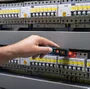 Detector de Tensão Sem Contato GVD 1000-17 24V A 1000V AC + Pilhas -Bosch